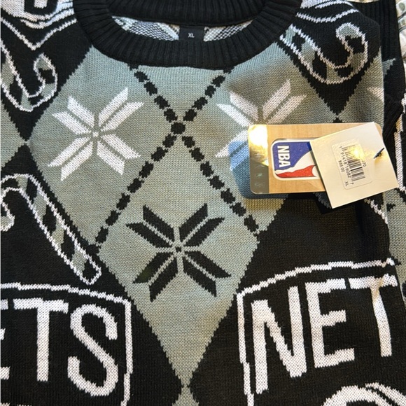 NBA Nets Black and White Crewneck Sweater - Picture 1 of 1